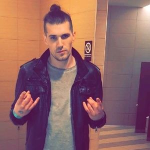 Meet your Posher, Aj